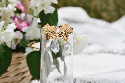 Gold Pastoral Flower, pearl drop