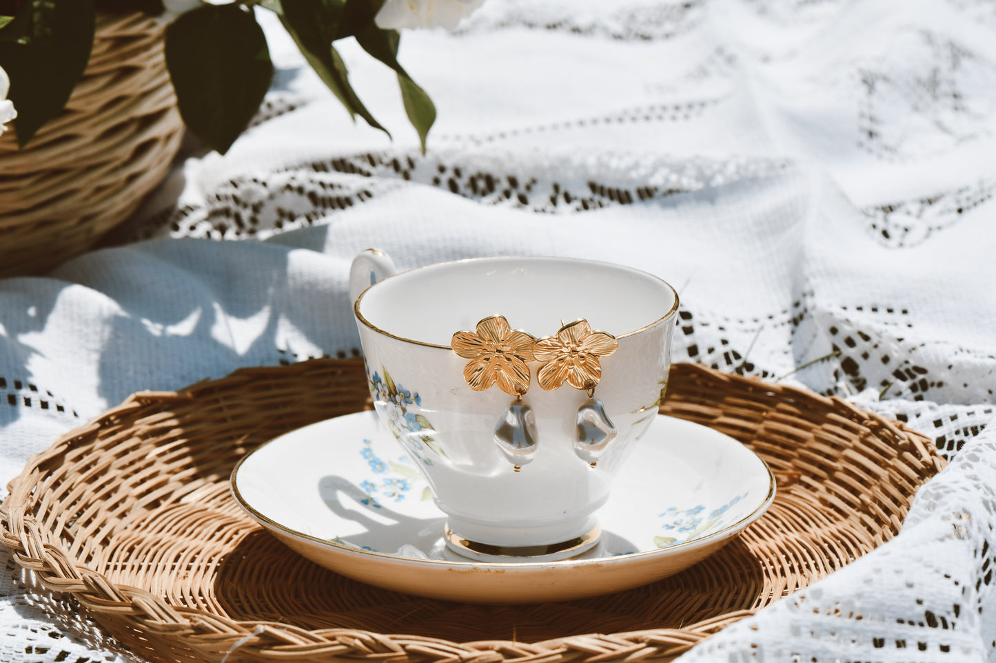 Gold Pastoral Flower, pearl drop