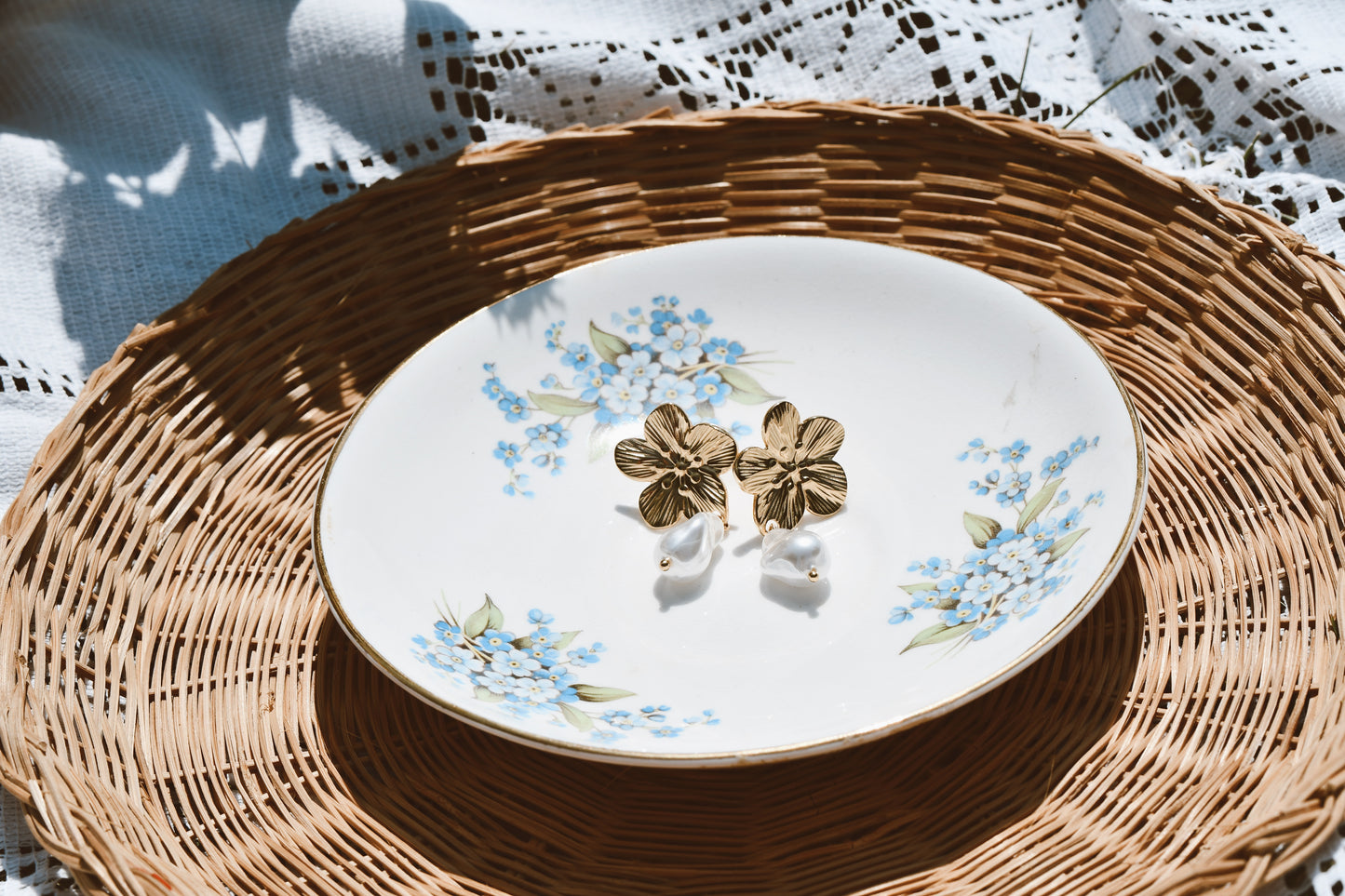 Gold Pastoral Flower, pearl drop