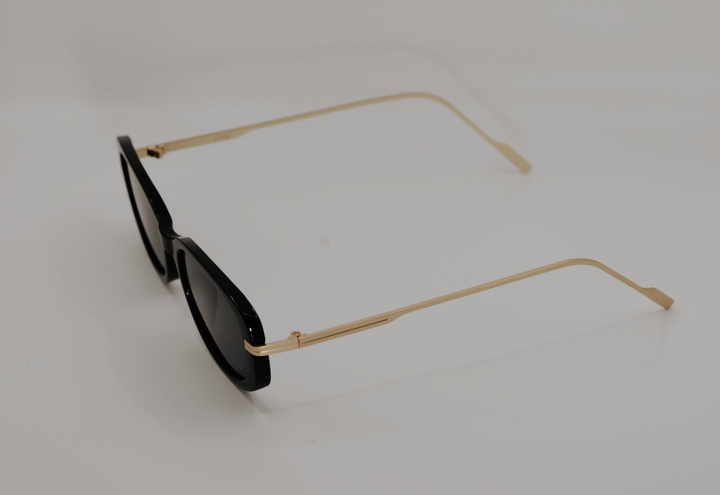 Minimal black with gold handles