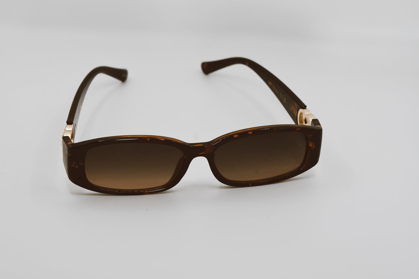Two Ring Flower Hinge Brown Color Block Sunglasses